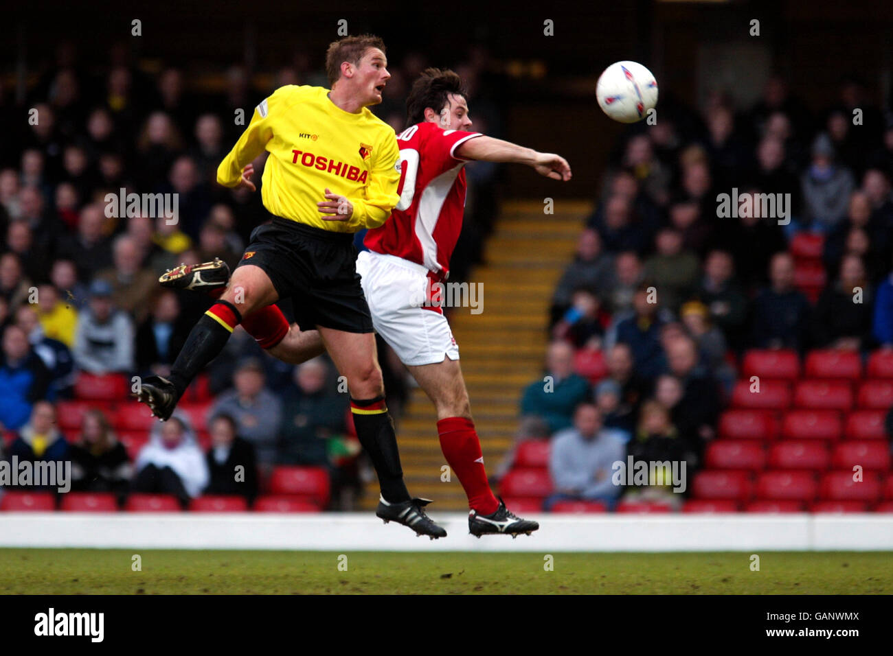 Soccer - Nationwide League Division One - Watford v Nottingham Forest. Watford's Neal Ardley (l) and Nottingham Forest's Andy Reid battle for the ball Stock Photo