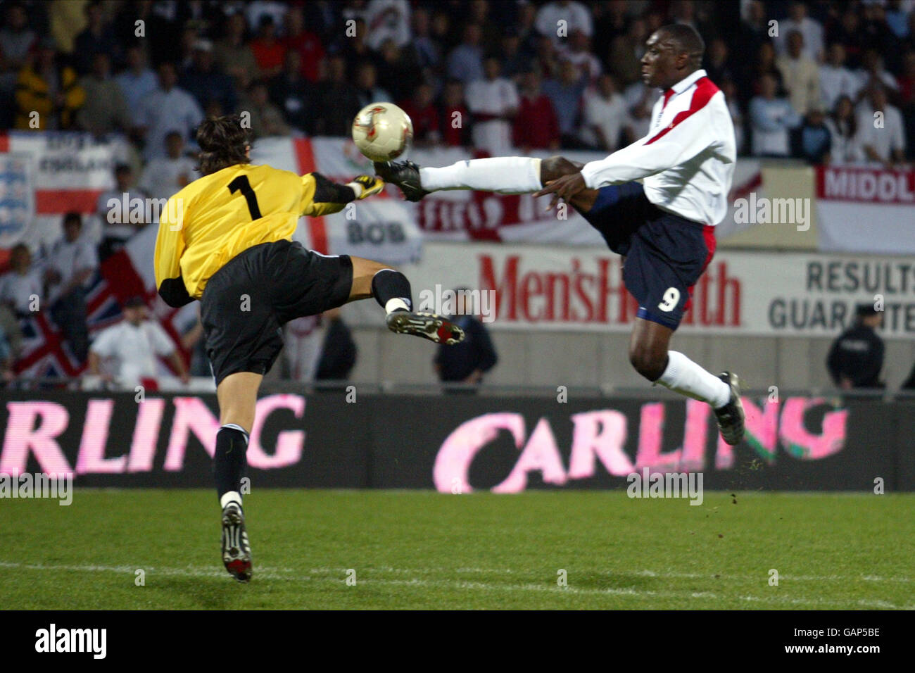 Soccer European Championships 2004 Qualifying Group Seven