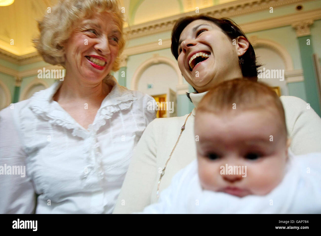 Dr.Geraldine Luddy enjoys a laugh with Alessandra Fantini (right) along