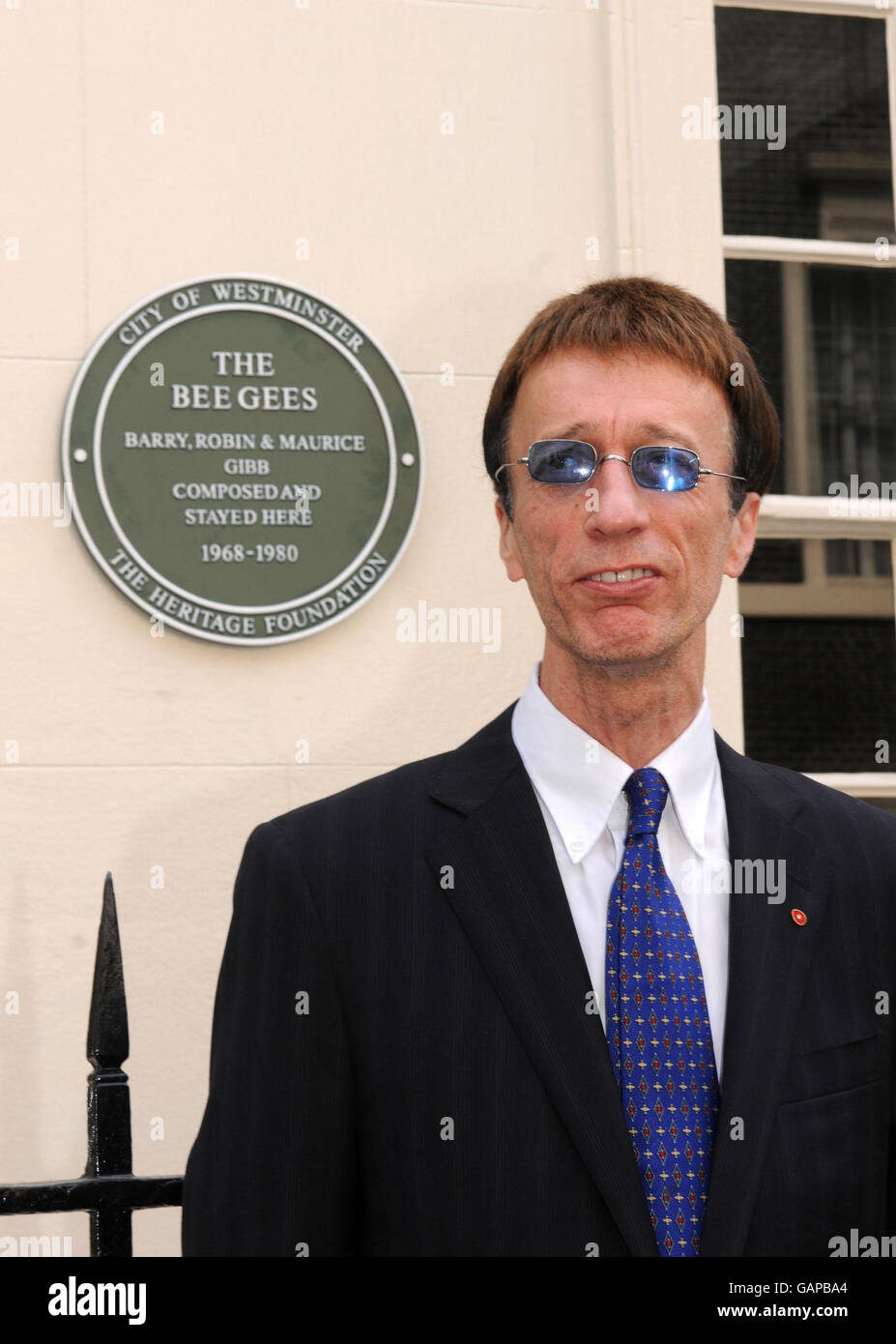 Robin Gibb, founding member of the Bee Gees, unveils a plaque honouring the work of the Bee Gees at 67 Brook Street, central London. Stock Photo