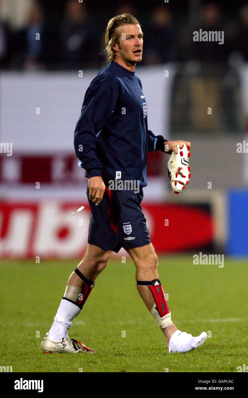 Soccer European Championships 2004 Qualifying Group Seven