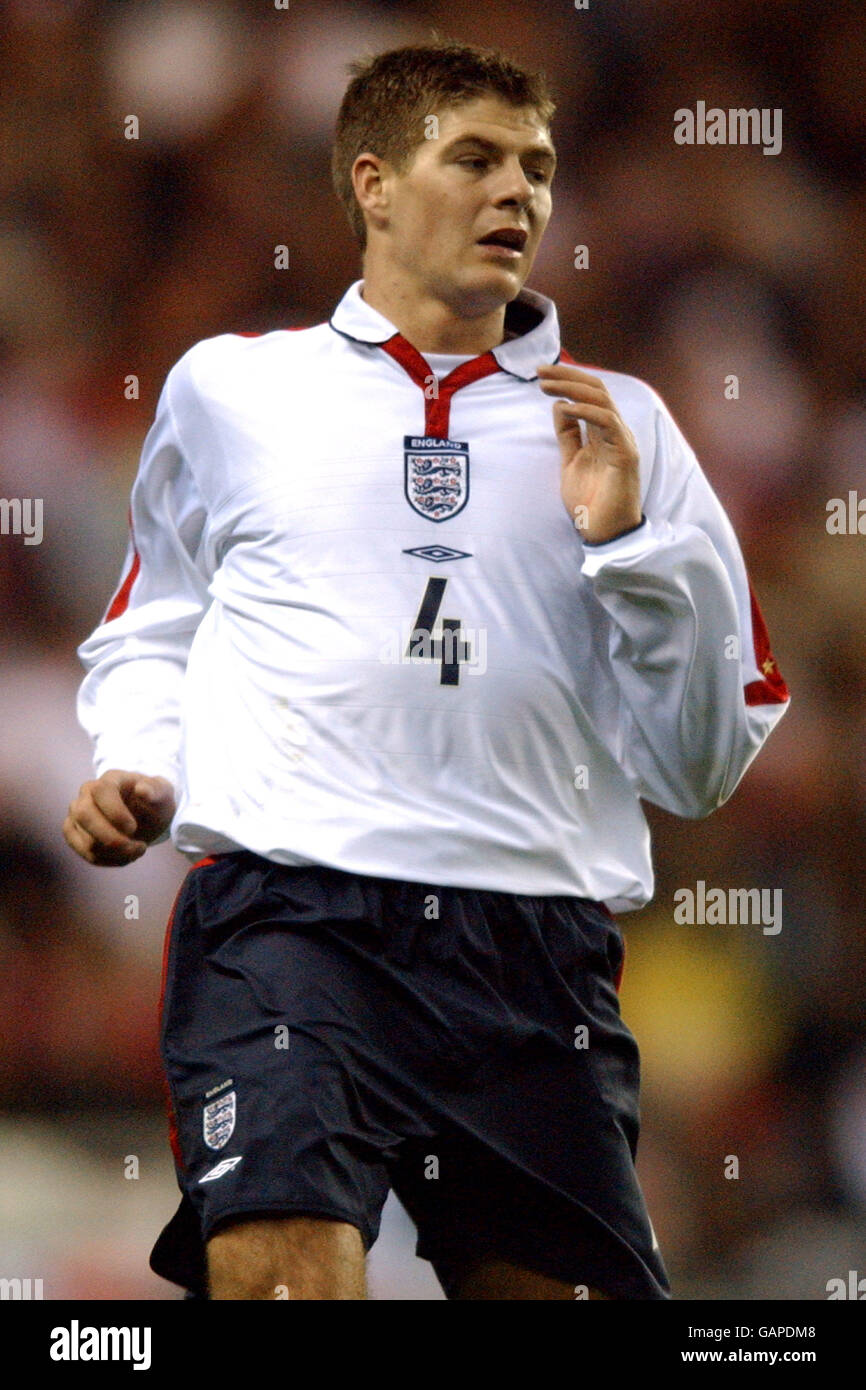 Soccer European Championships 2004 Qualifying Group Seven England