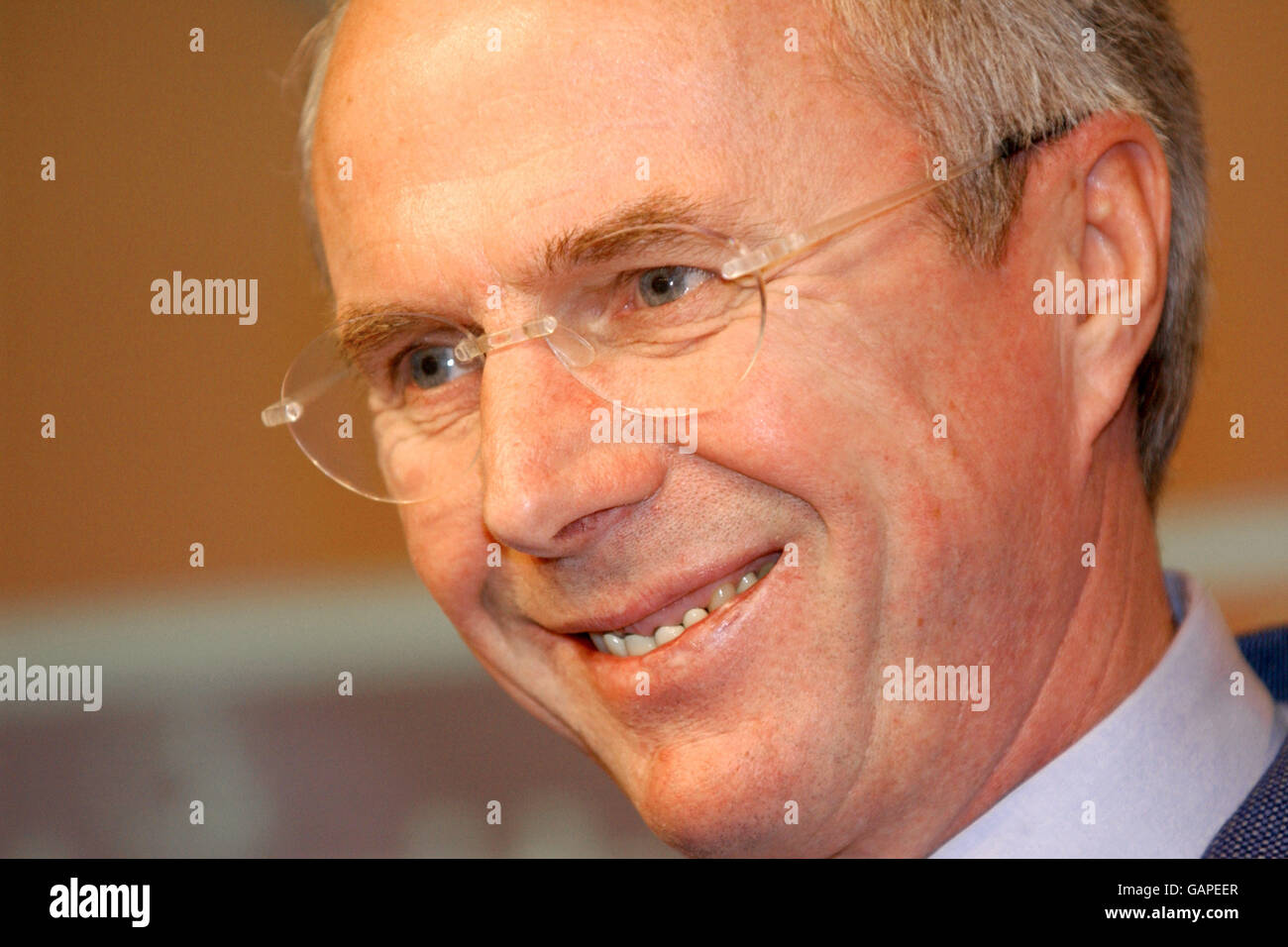 Soccer European Championships 2004 Qualifying Group Seven England