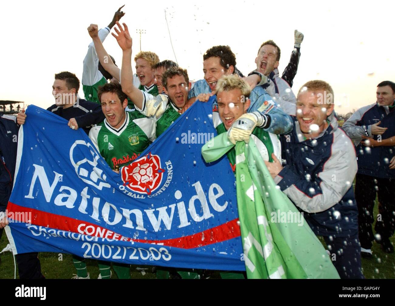 Soccer - Nationwide Conference - Doncaster Rovers v Yeovil Town. Yeovil Town players celebrate winning the Nationwide Conference and gaining entry into the Football League Stock Photo