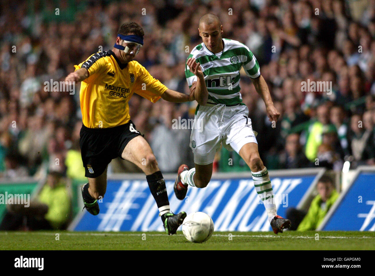 Soccer - UEFA Cup - Semi Final - Celtic v Boavista Stock Photo - Alamy