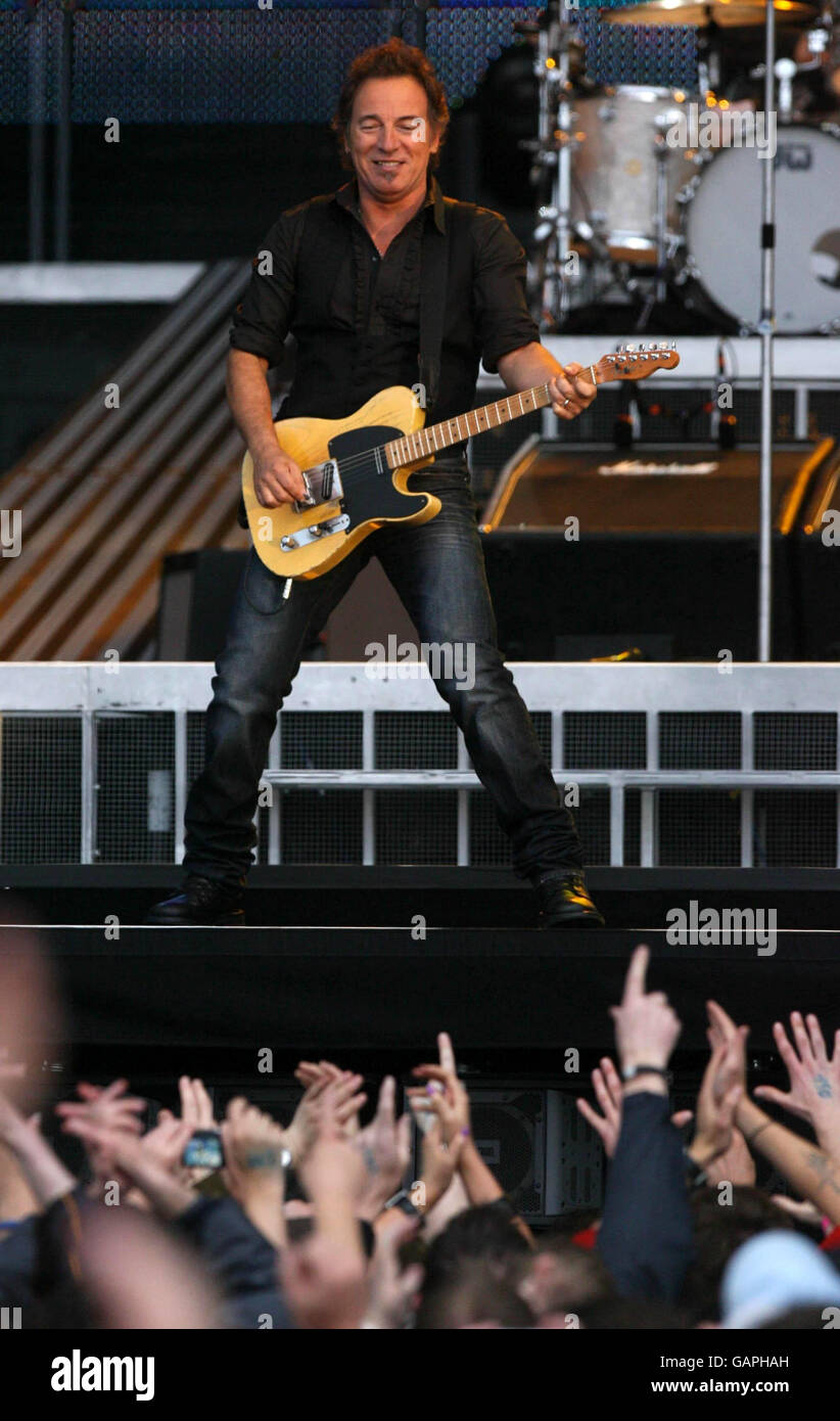 Bruce springsteen in concert dublin hires stock photography and images Alamy Bruce springsteen in concert dublin hires stock photography and images Alamy