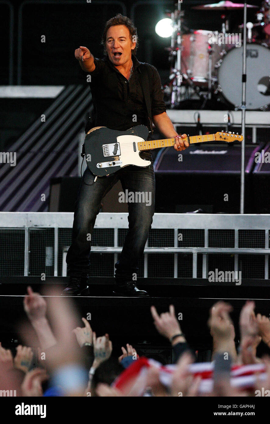 Bruce Springsteen in concert Dublin. Bruce Springsteen plays the