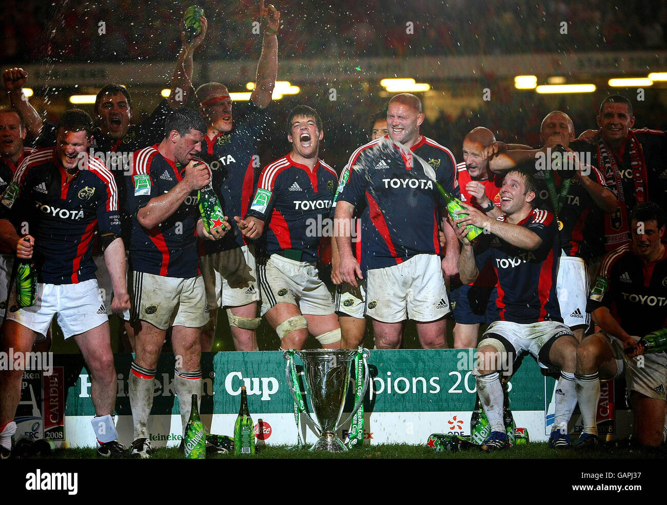 Munster celebrate after heineken cup final millennium stadium hi-res stock photography and images