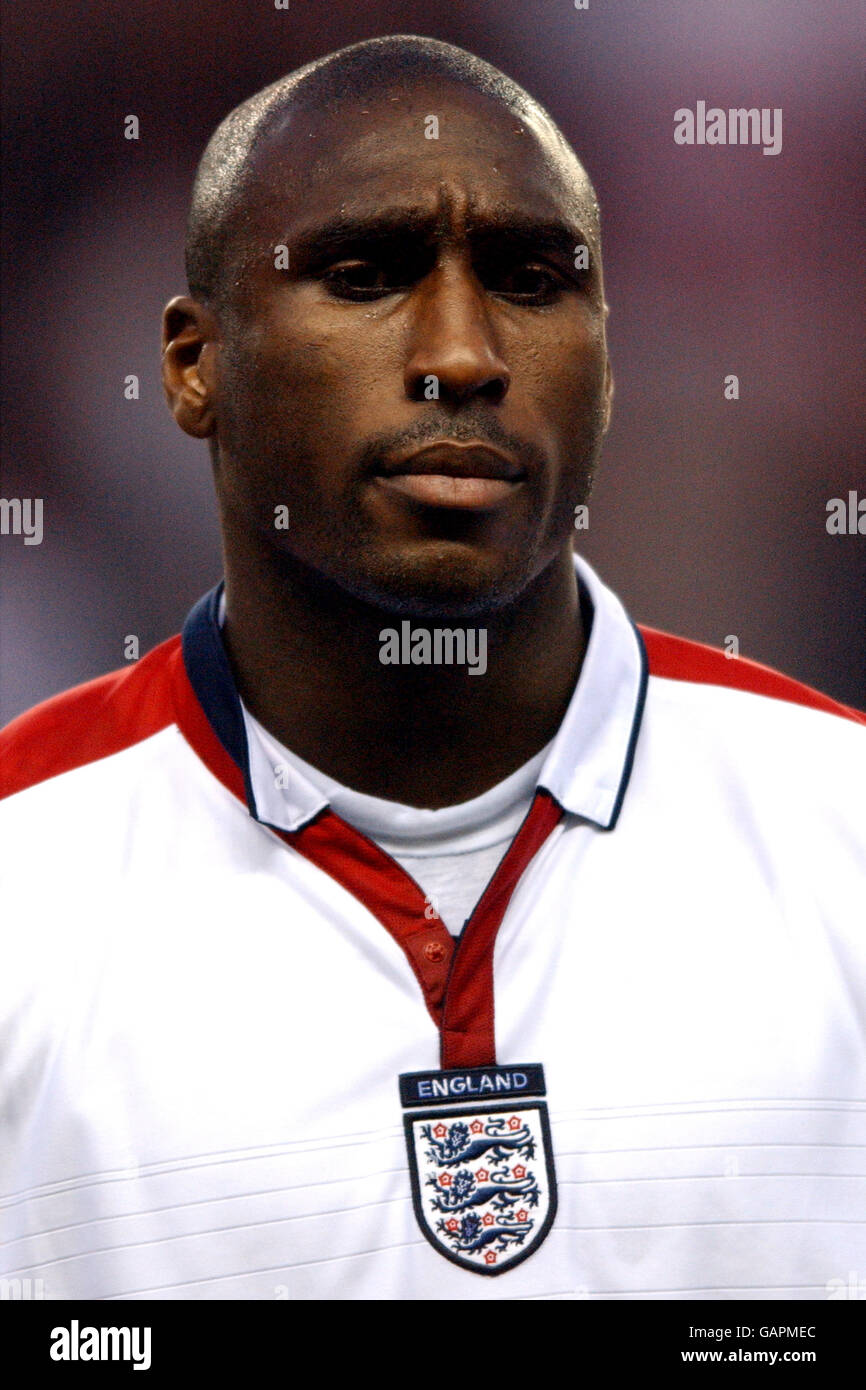 Soccer European Championships 2004 Qualifying Group Seven England