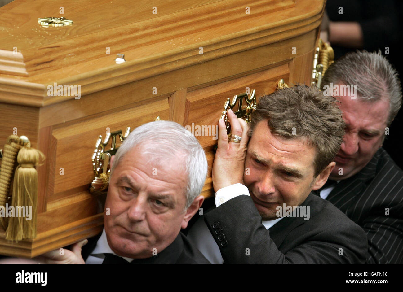 Rangers manager Walter Smith (left) and former Celtic players Peter
