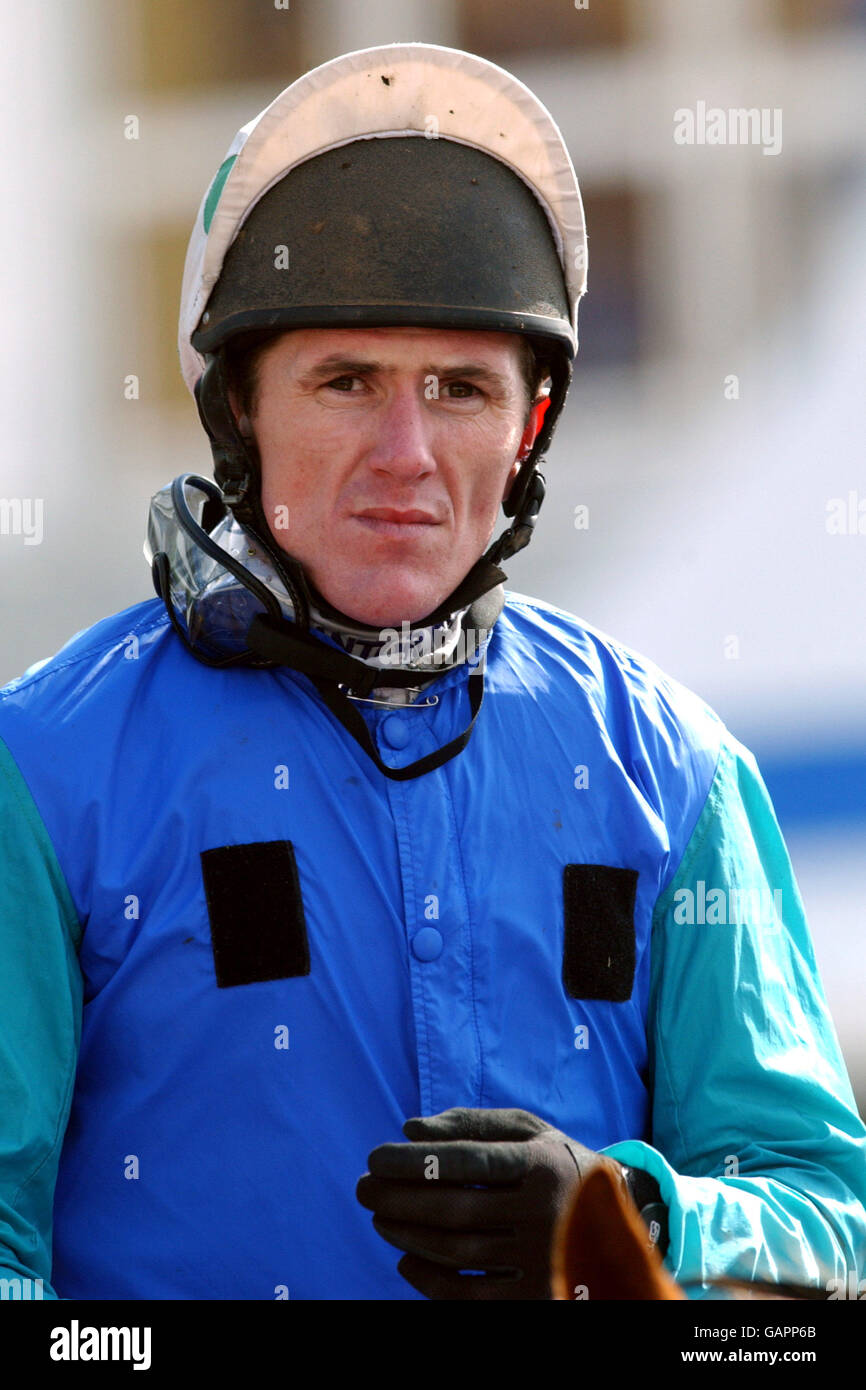 Lady cricket antony anthony ap a p tony hires stock photography and