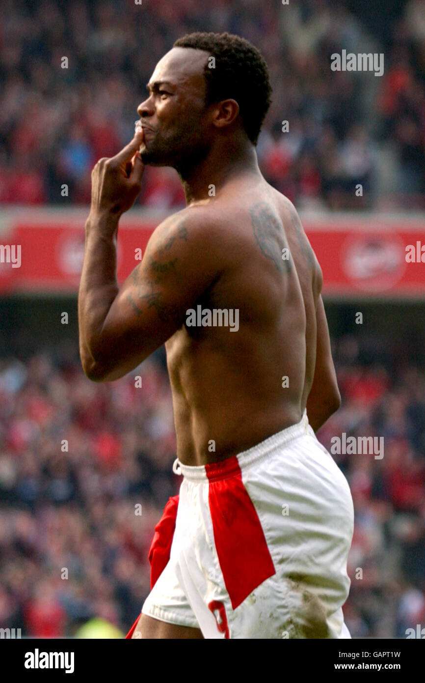 Soccer Nationwide League Division One Nottingham Forest v Burnley Stock Photo Alamy Soccer Nationwide League Division One Nottingham Forest v Burnley Stock Photo Alamy