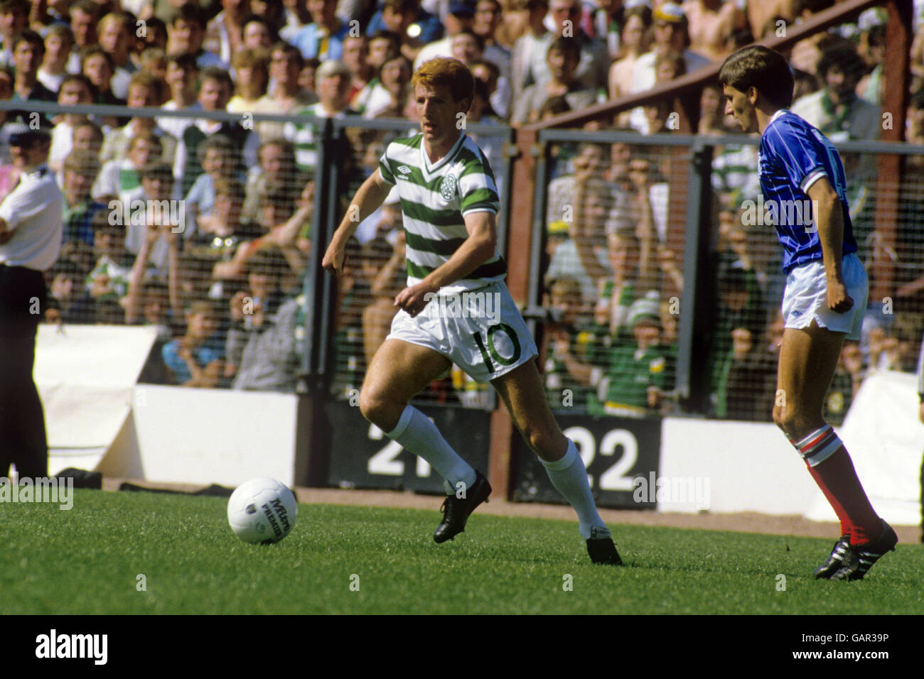 Scottish Soccer - Glasgow Cup - Final - Celtic v Rangers - Hampden Park. Tommy Burns, Celtic Stock Photo