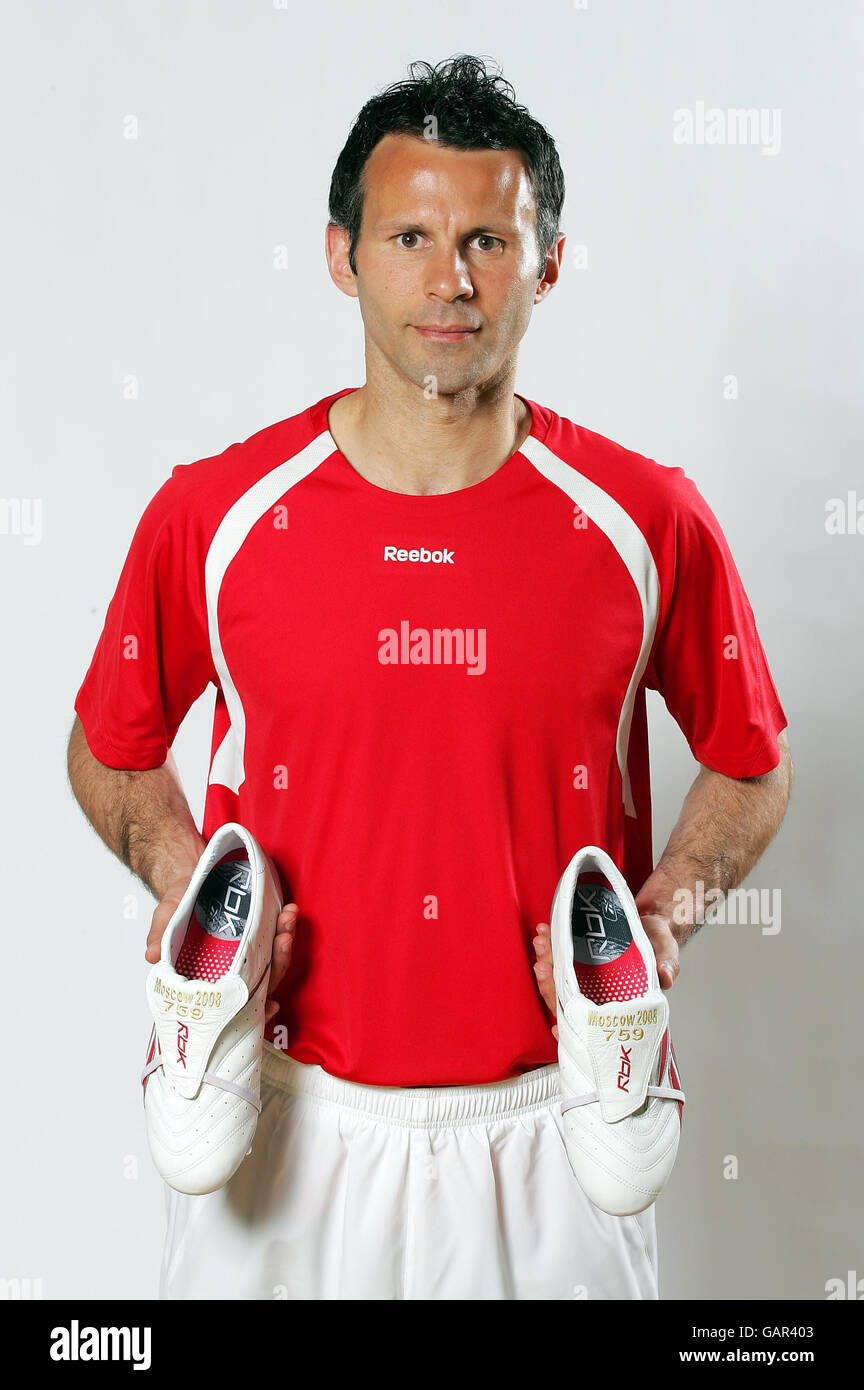 Manchester United's Ryan Giggs during a photo call at Photolink Studios , Manchester. Stock Photo