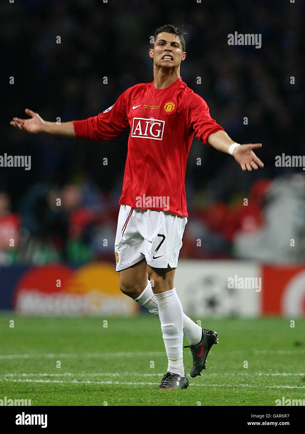 Manchester uniteds cristiano ronaldo celebrates hi-res stock ...