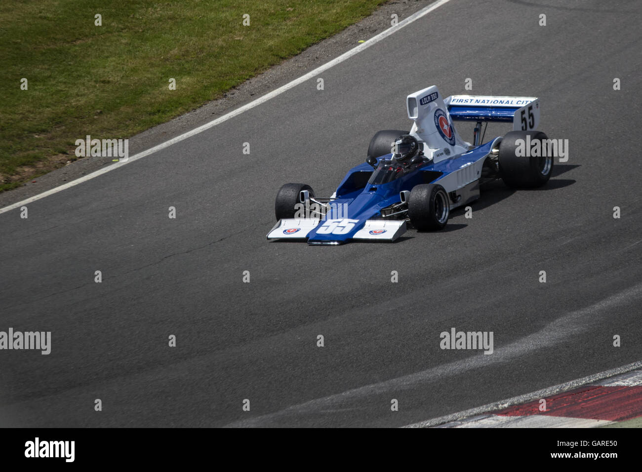 1974 Lola T332 on track for the Derek Bell Trophy, Historic Race of Champions, Legends of Brands Hatch Superprix meeting Stock Photo