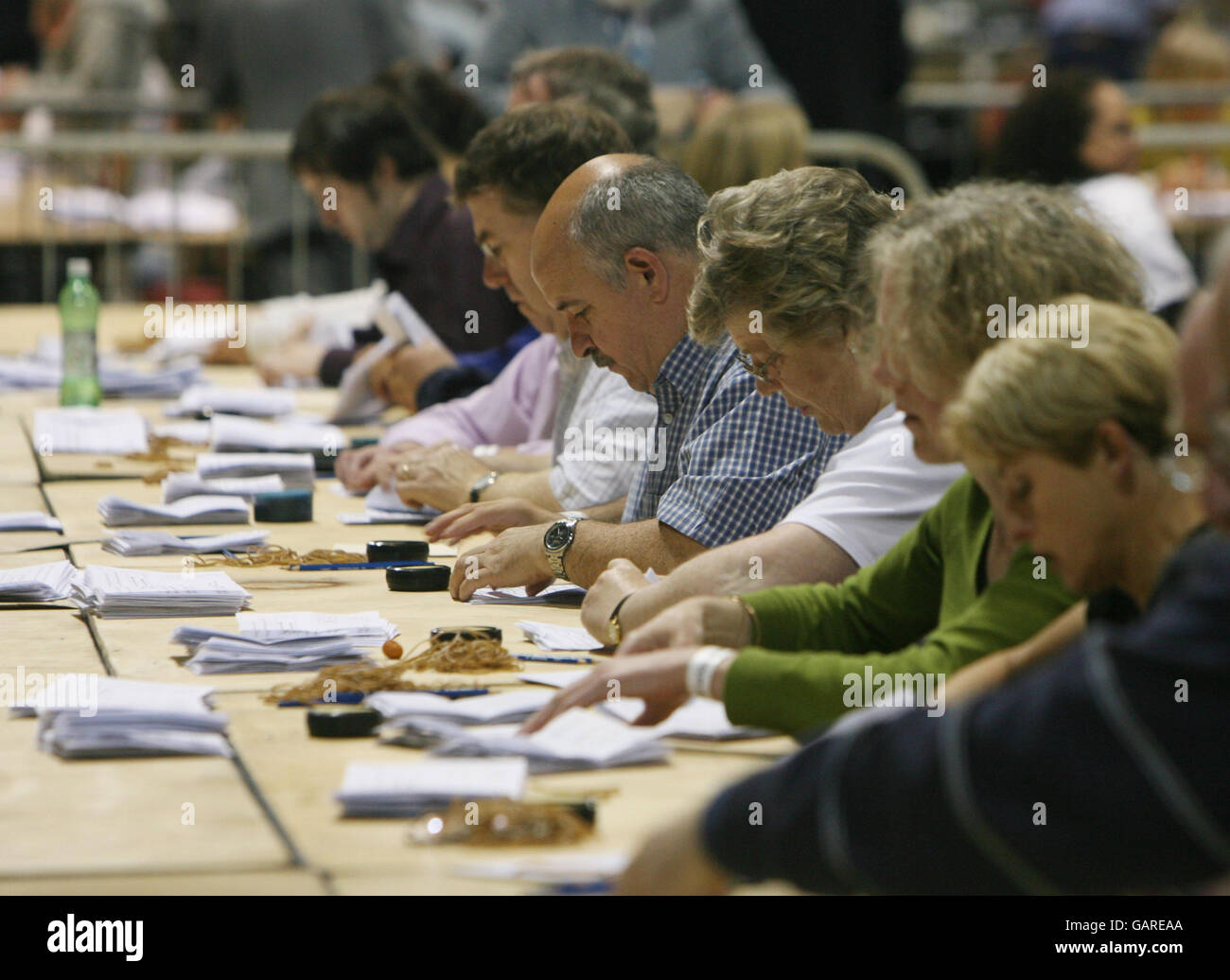 Counting of ballots begin at the RDS in Dublin in the crucial Lisbon Treaty referendum. Stock Photo
