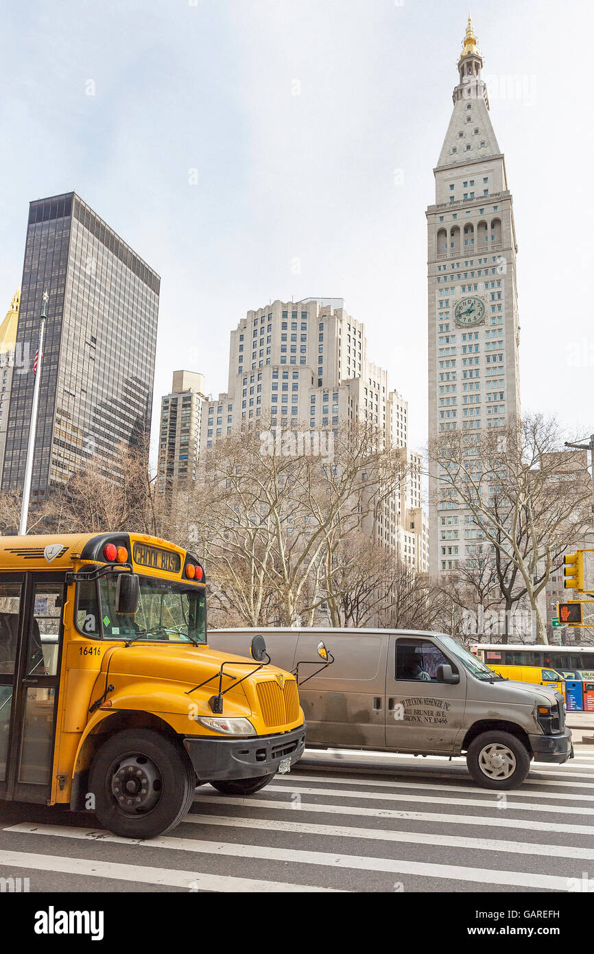 New york city bus stop sign hi-res stock photography and images - Alamy