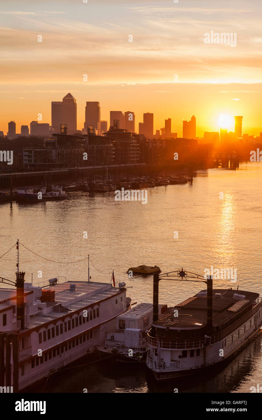 England, London, Canary Wharf and Docklands Skyline Stock Photo - Alamy