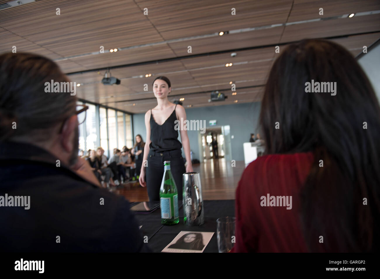 Maisie Williams (born 1997) Maisie Williams (born 1997) new foto Maisie Williams (born 1997) Maisie Williams (born 1997) new foto