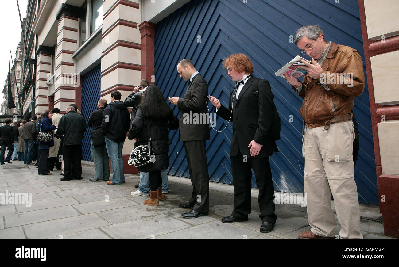 New James Bond book goes on sale Stock Photo Alamy