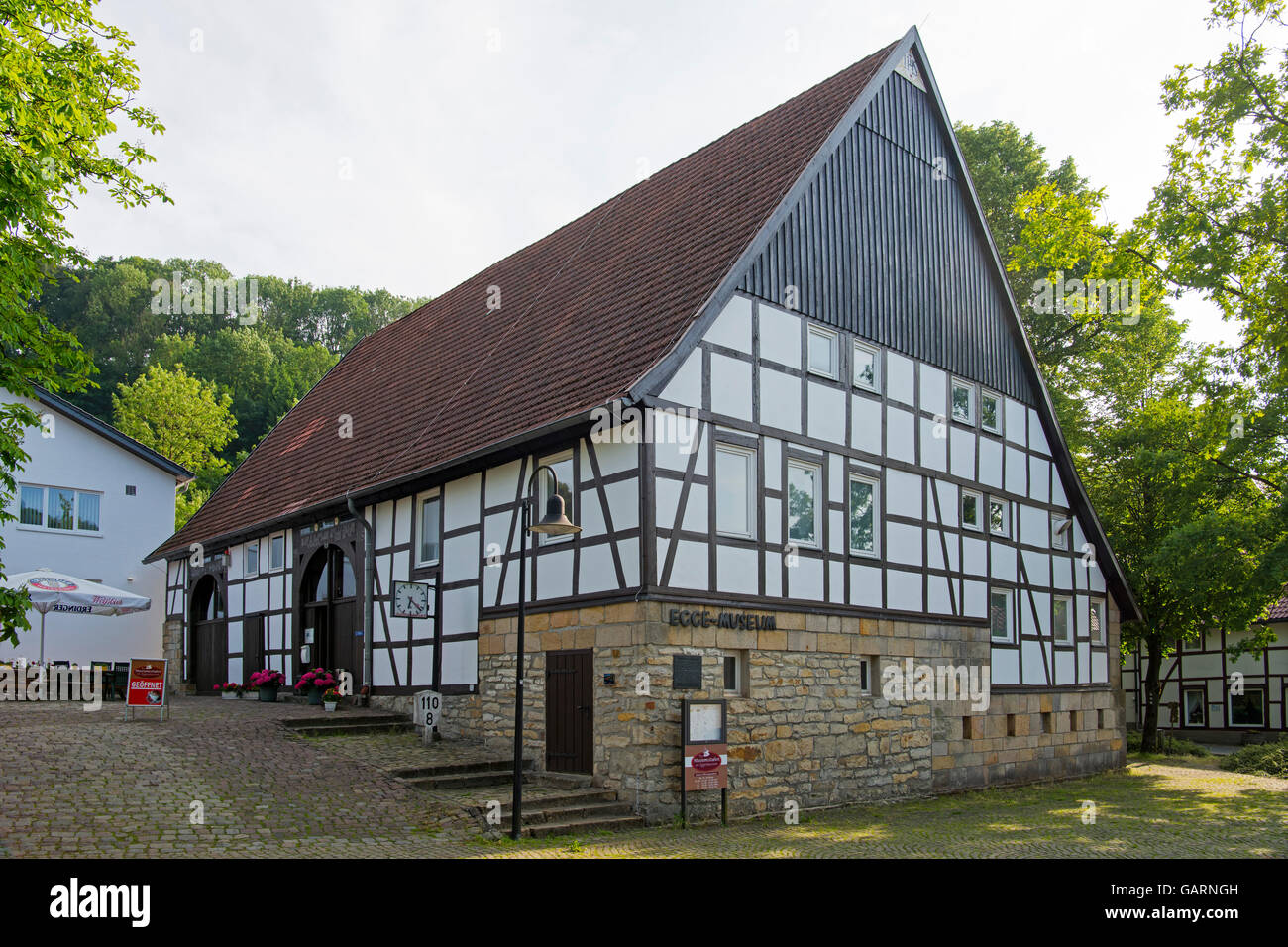Deutschland, Nordrhein-Westfalen, Altenbeken, Eggemuseum, ausgestellt sind insbesondere kunstvolle Öfen und Ofen- und Herdplatte Stock Photo