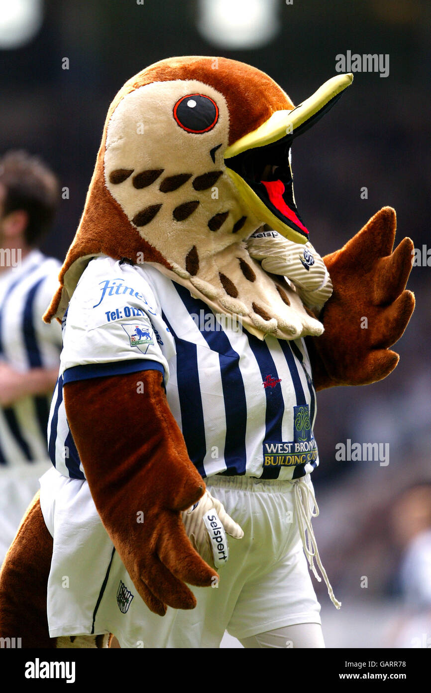Soccer - FA Barclaycard Premiership - West Bromwich Albion v Liverpool. West Bromwich Albion's mascot Baggie Bird Stock Photo