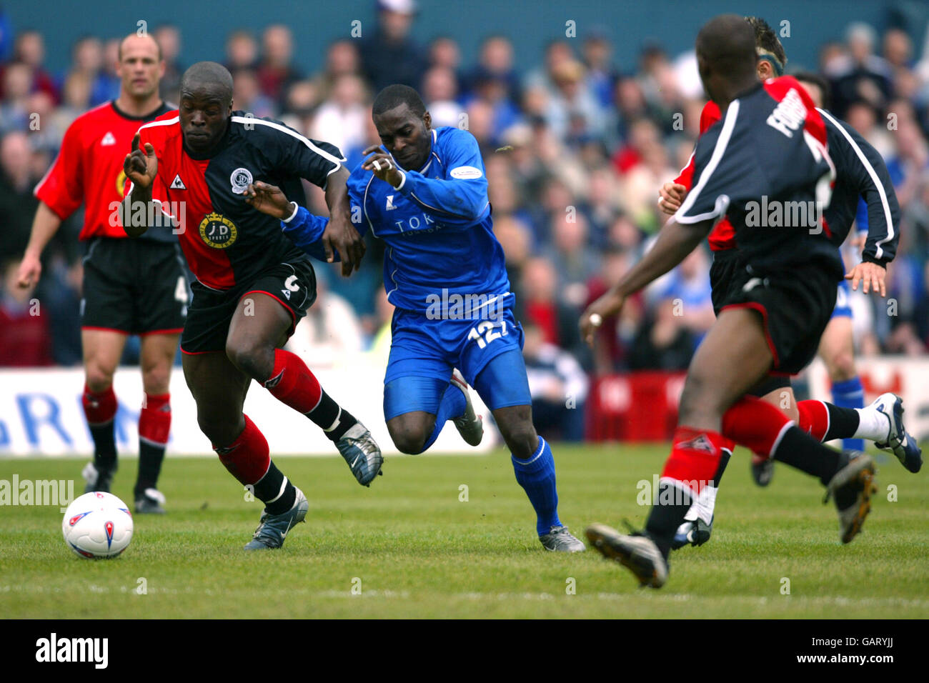 803 Danny Shittu Photos & High Res Pictures - Getty Images