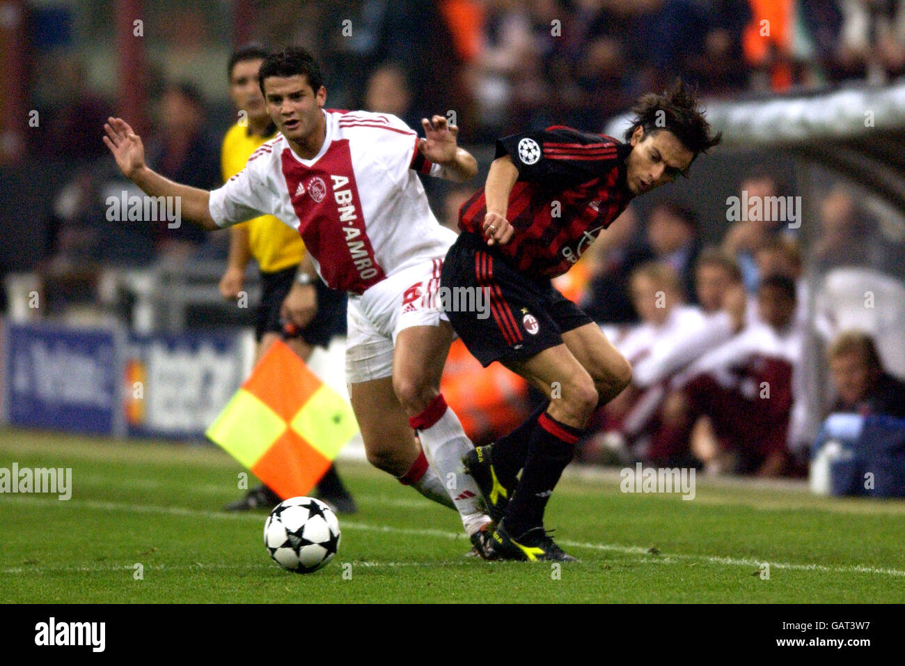 FOOTBALL - CHAMPIONS LEAGUE 2002/03 - 1ST ROUND - 020917 - AJAX AMSTERDAM v  OLYMPIQUE LYONNAIS - JOY ZLATAN IBRAHIMOVIC / CRISTIAN CHIVU (AJAX) - PHOTO  DANIEL BARDOU / FLASH PRESS Stock Photo - Alamy