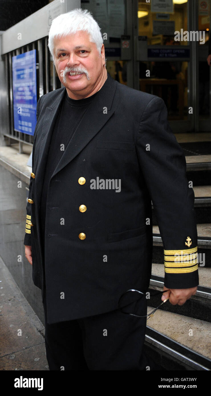 Captain paul watson hi-res stock photography and images - Alamy