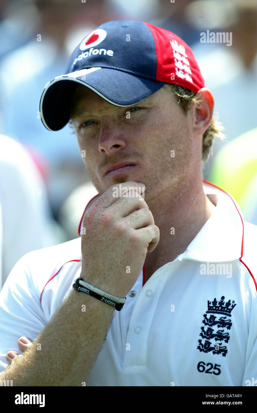 Cricket - Third npower Test Match - Day Four - England v New Zealand - Trent Bridge. Ian Bell, England Stock Photo