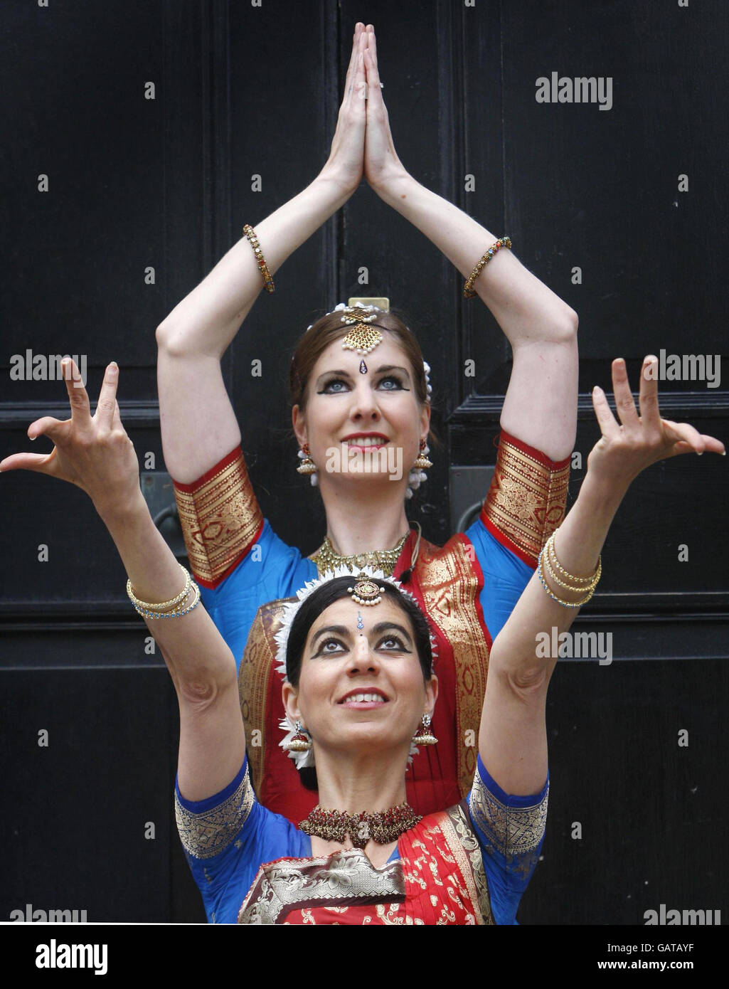 Karen Watts and Merav Israel from Dance Ihayami launch the InvAsian Festival in Edinburgh. Stock Photo