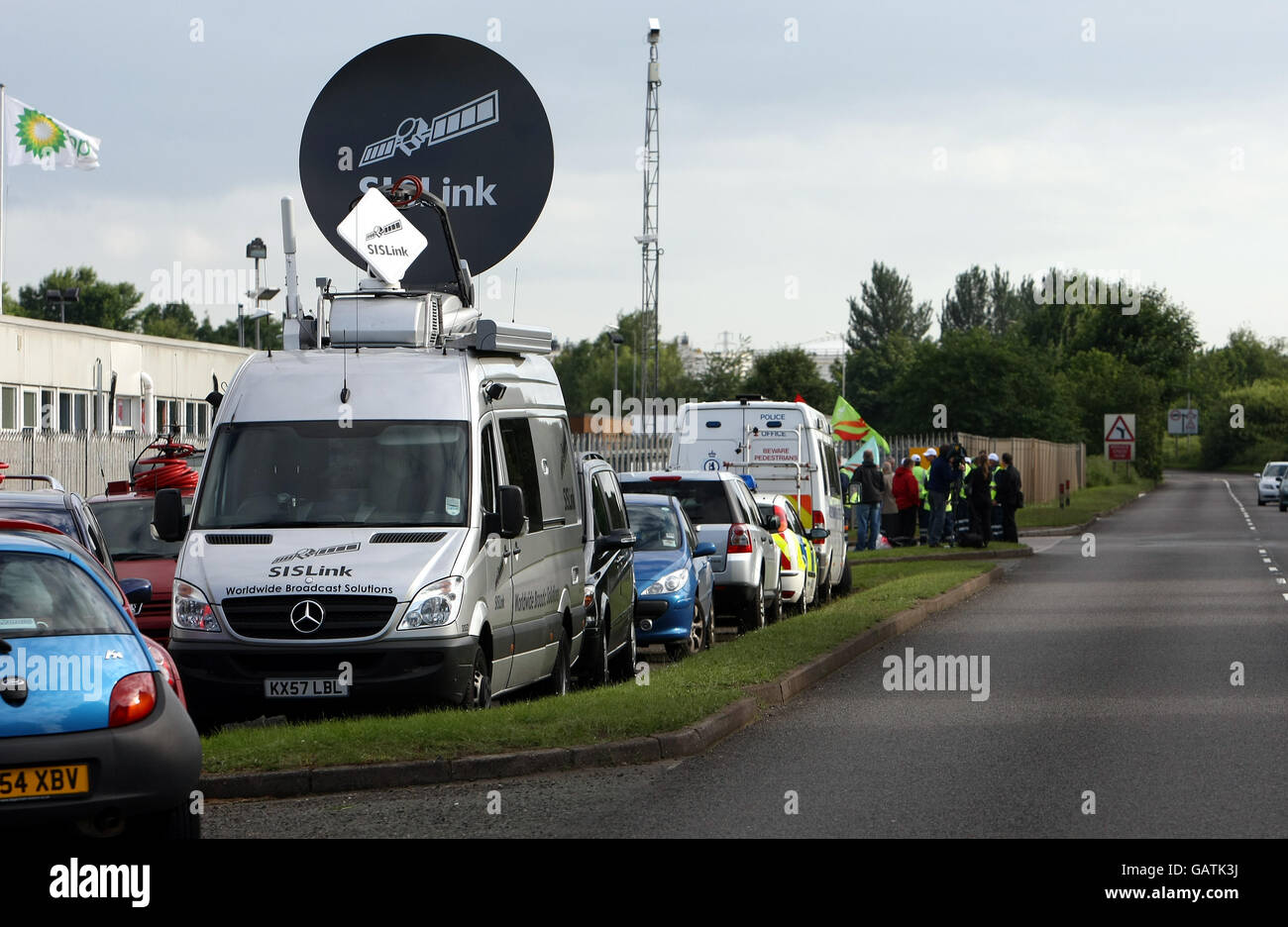 SIS van at Kingsbury depot during Shell tanker driver's four day strike
