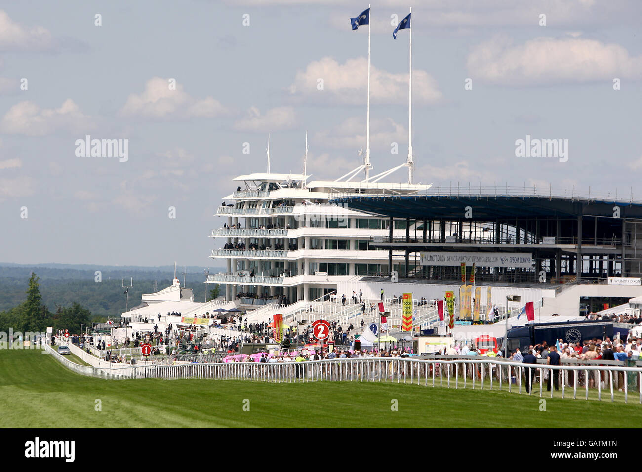 Horse Racing - The 2008 Derby Festival - Derby Day - Epsom Downs Racecourse. A view of Epsom Downs Racecourse Stock Photo
