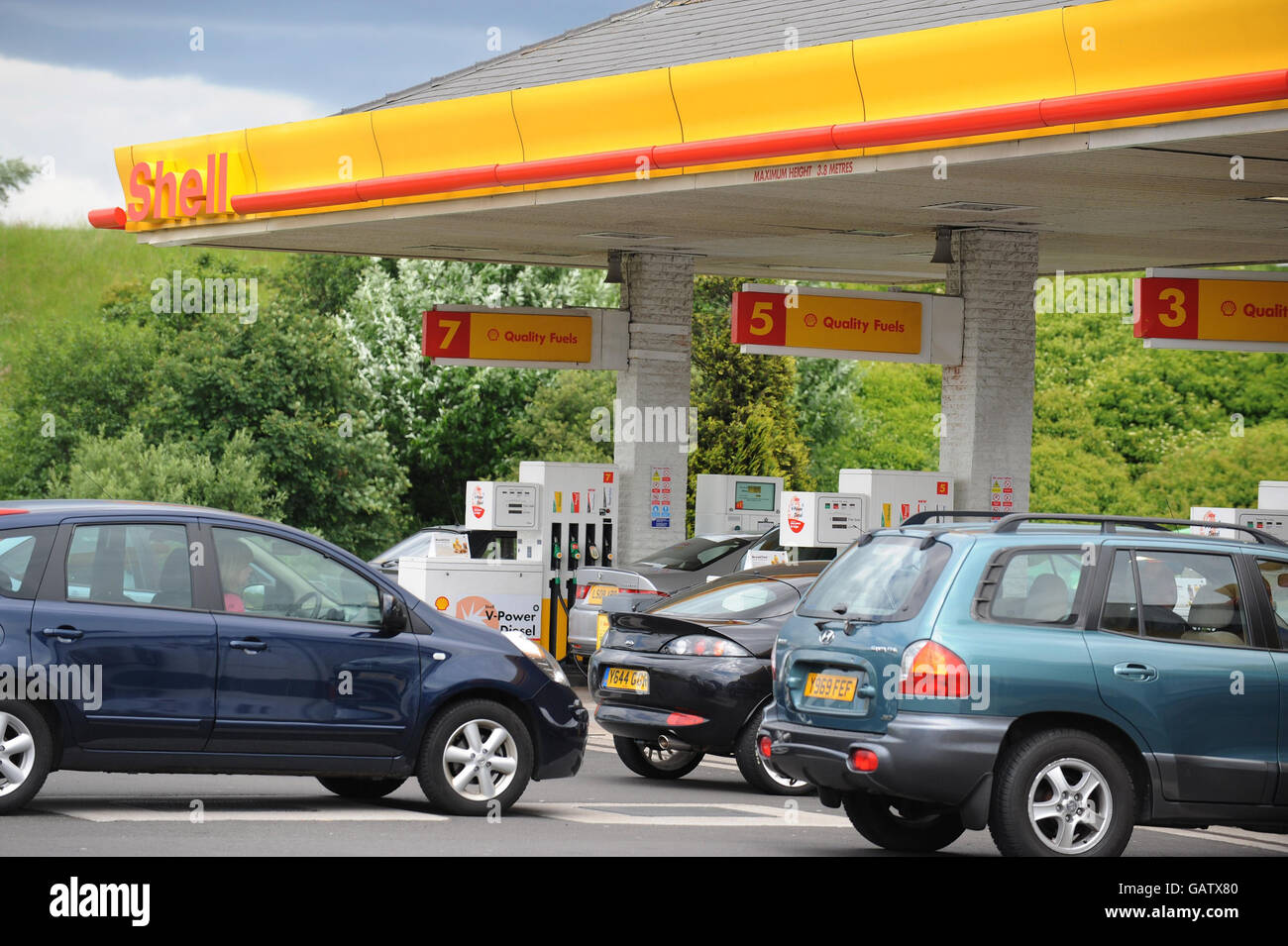 Queue shell hi-res stock photography and images - Alamy