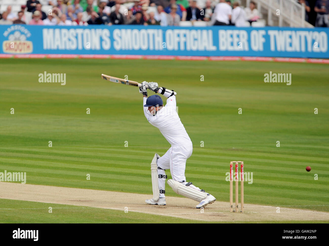 Cricket npower third test england v new zealand day two hires stock