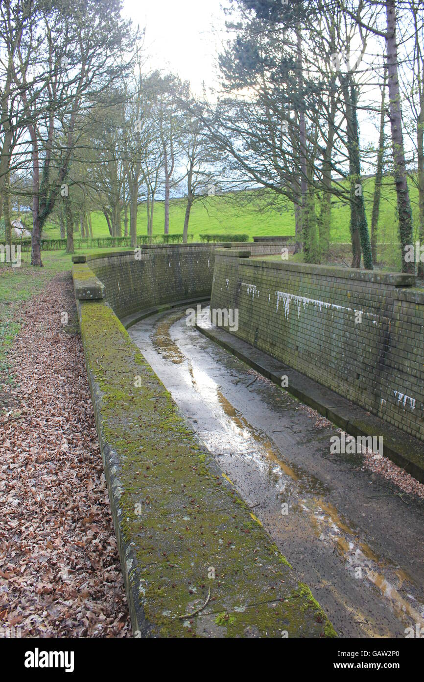 Canal bed hi-res stock photography and images - Alamy