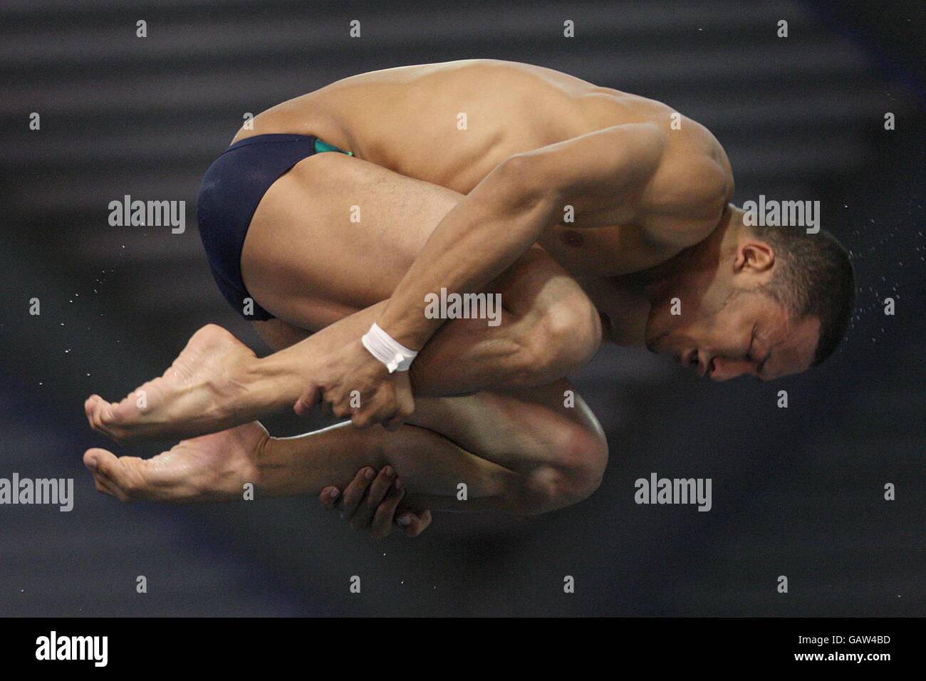 Diving - Fina Diving World Series 2008 - Day Two - Ponds Forge. Cuba's Jose Guerra takes a dive Stock Photo