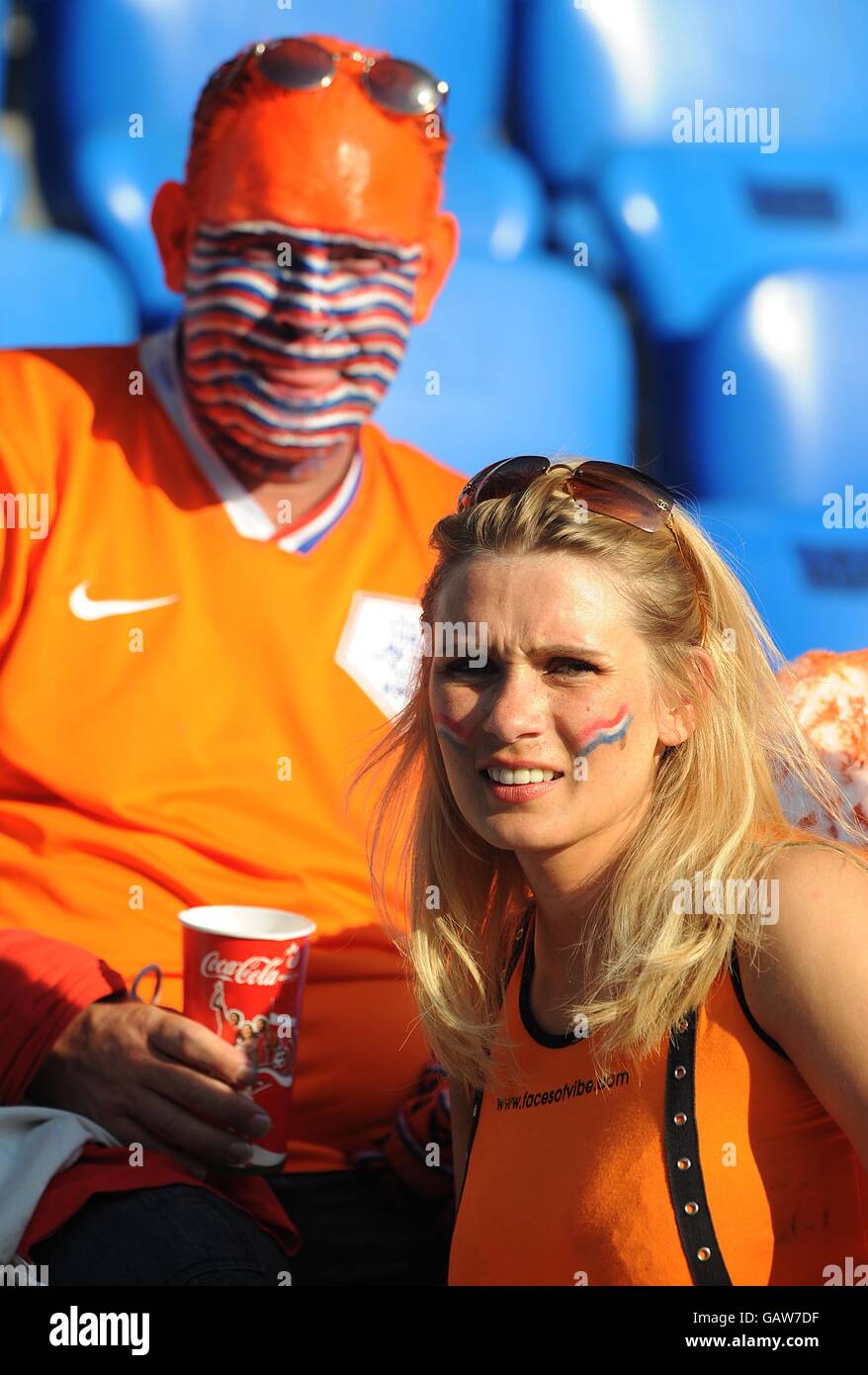 Dutch fans show support hi-res stock photography and images - Alamy