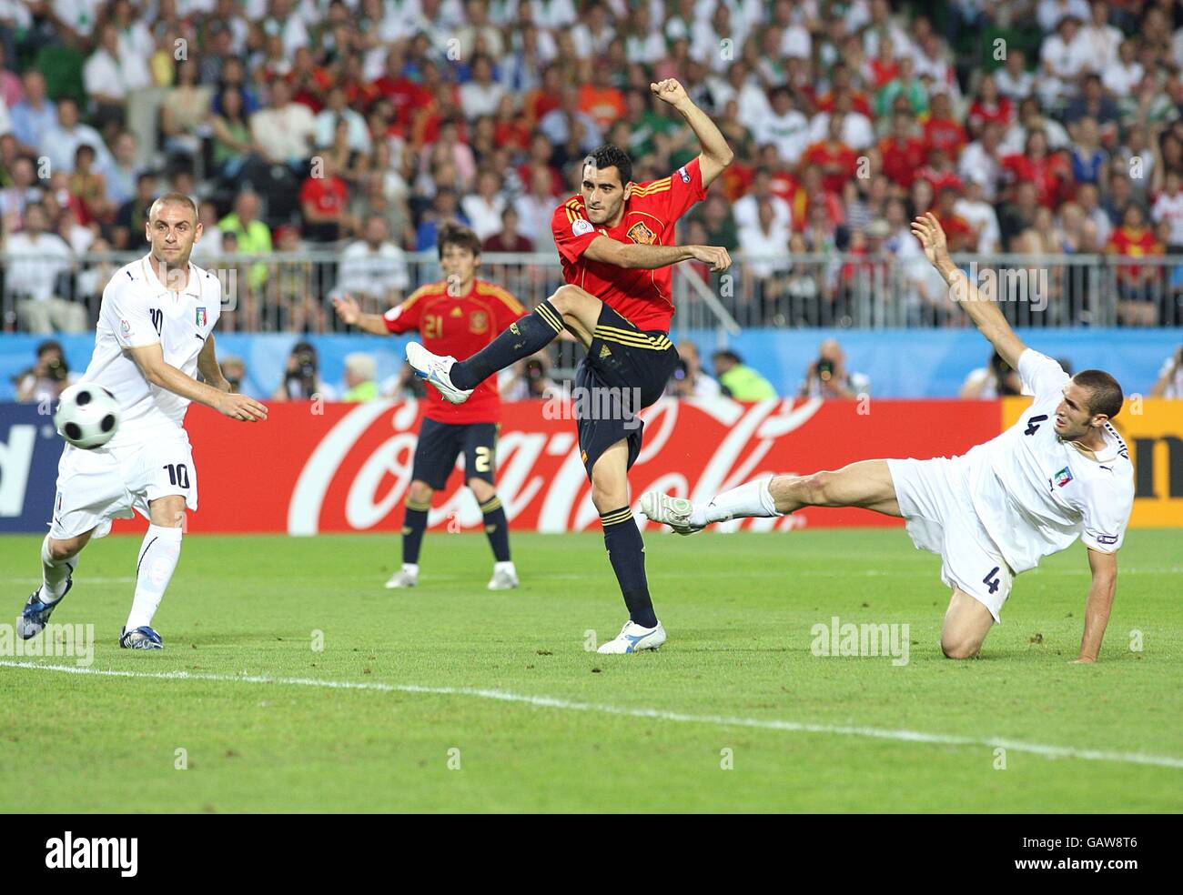Soccer - UEFA European Championship 2008 - Quarter Final - Spain v Italy - Ernst Happel Stadium Stock Photo