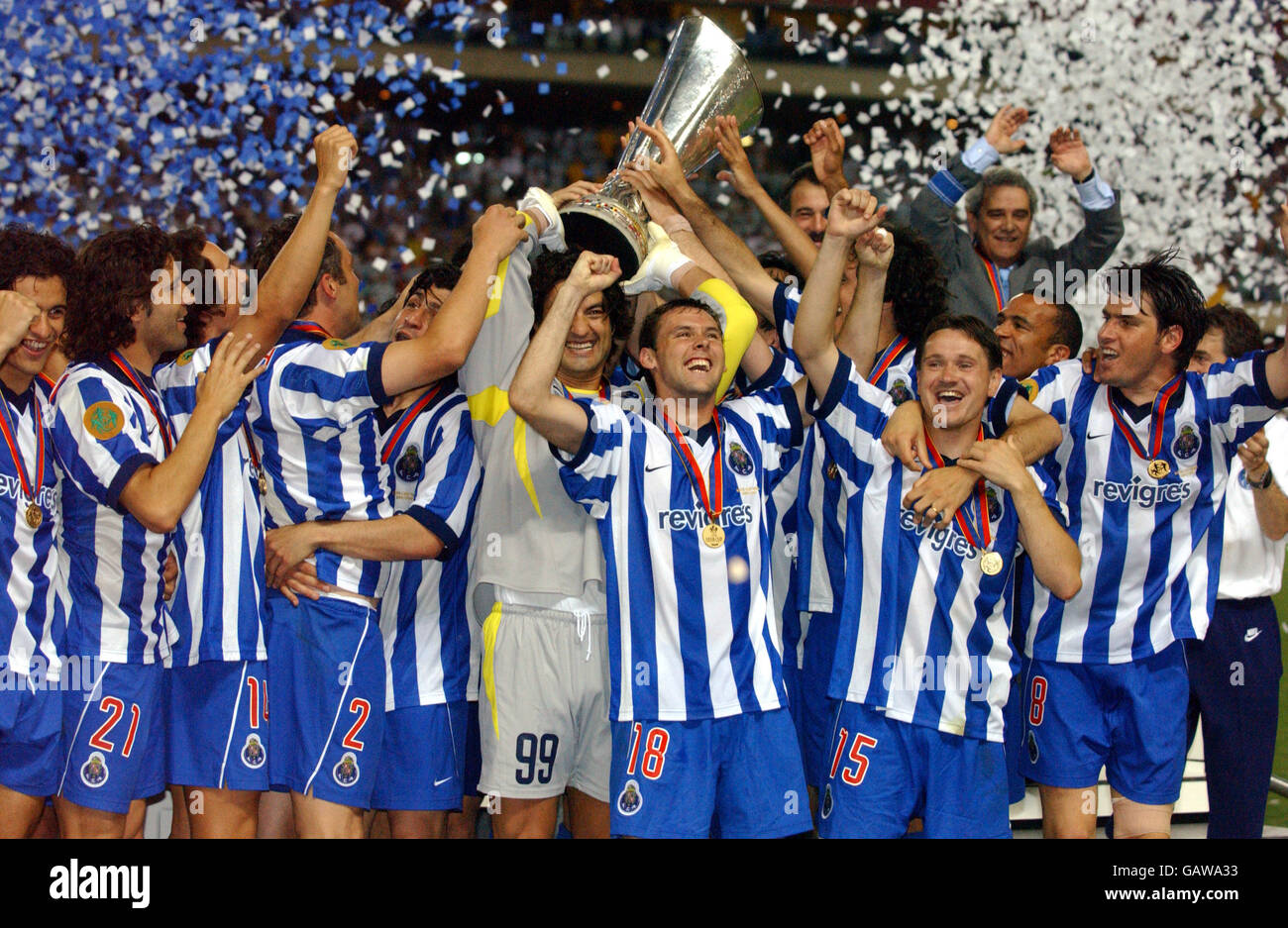 FC Porto's goalkeeper Vitor Baia (c) celebrates with the trophy Stock Photo