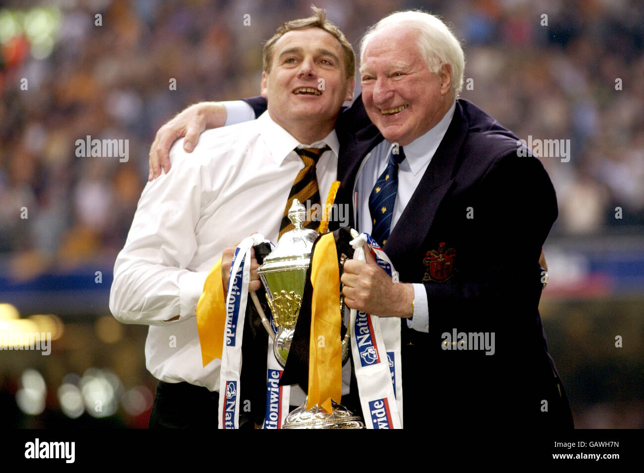 Wolverhampton Wanderers Manager Dave Jones Shares A Joke With Chairman Sir Jack Hayward As They Hold The Play Off Final Trophy After The Win Against Sheffield United Stock Photo Alamy