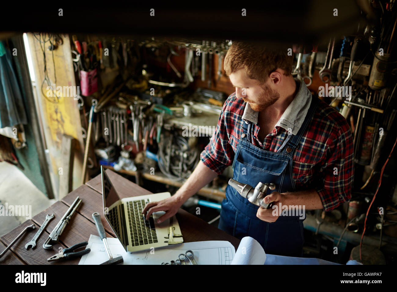 Network engineer tool hires stock photography and images Alamy