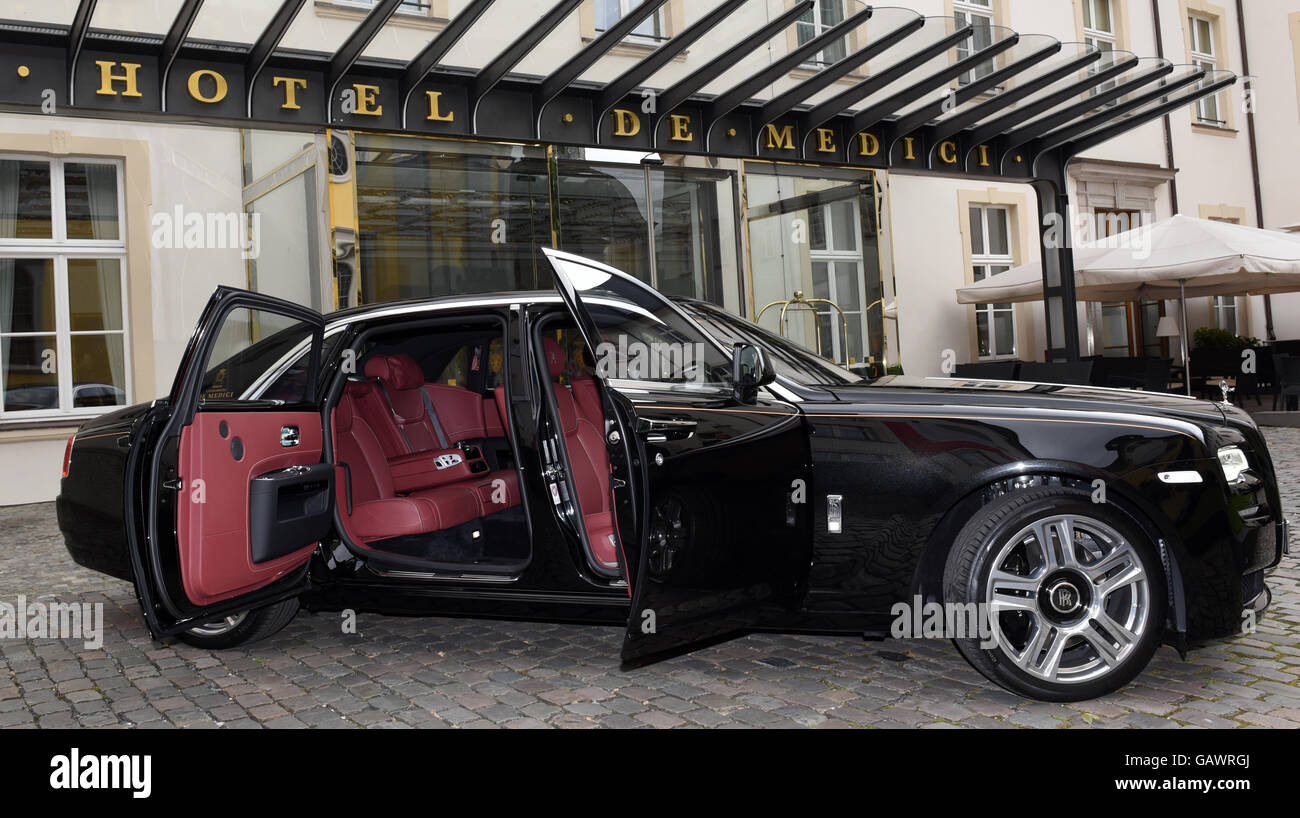 Open Doors Rolls Royce Ghost Stock Photos Open Doors Rolls Royce