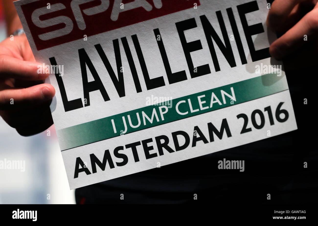 French pole vaulter Renaud Lavillenie presenting his start number during the opening press conference for the European Athletics Championship in Amsterdam, Netherlands, 5 July 2016. The signs of the championship read 'I am clean', 'I run clean' or 'I jump clean'. PHOTO: MICHAEL KAPPELER/dpa Stock Photo