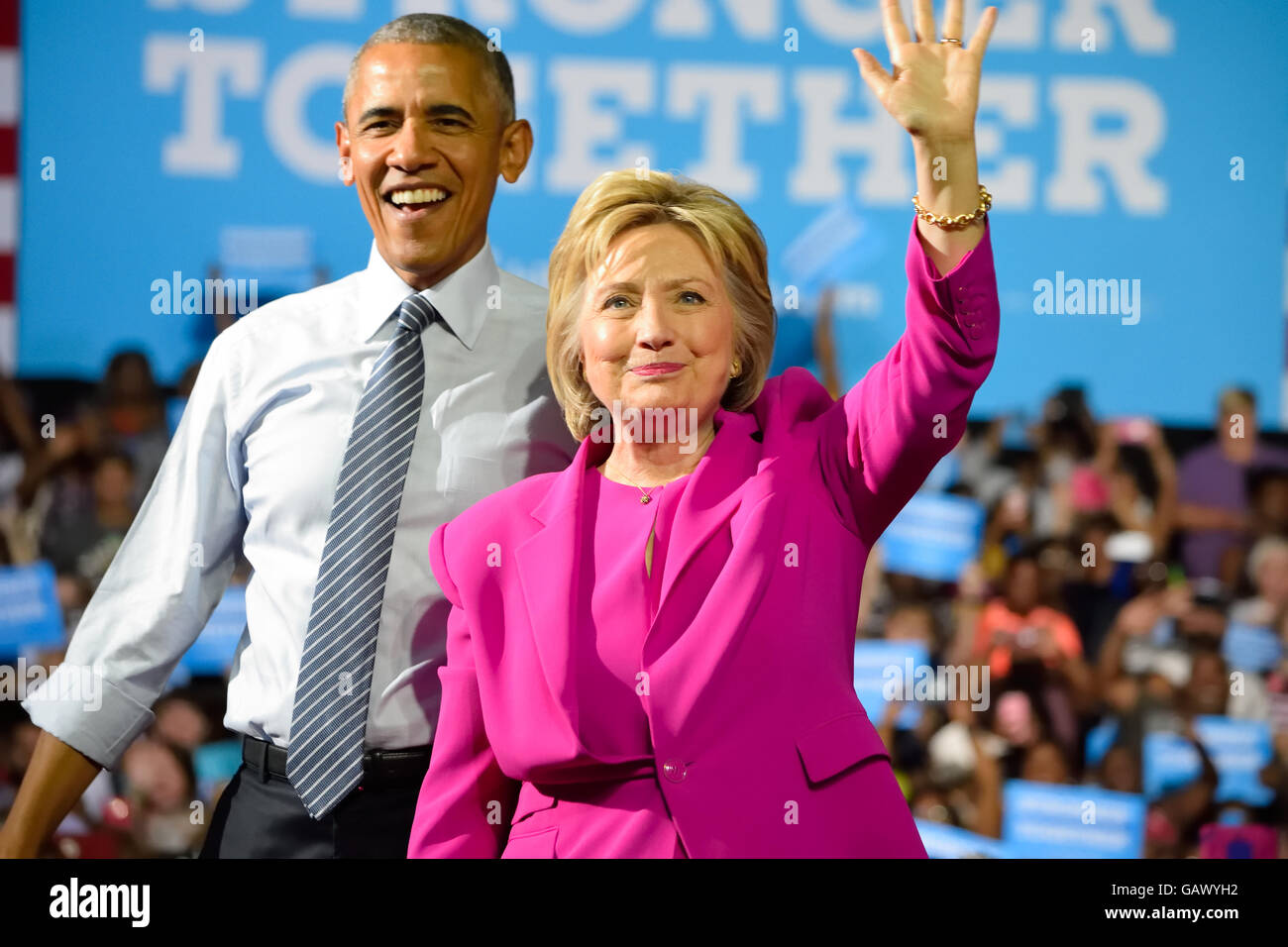Charlotte, NC, USA. 5th July, 2016. US President Barack Obama stands on stage with presumptive Democratic presidential nominee, Hillary Clinton, right, during their first joint campaign appearence. The event was held at the Charlotte Convention Center. Credit:  Evan El-Amin/Alamy Live News Stock Photo