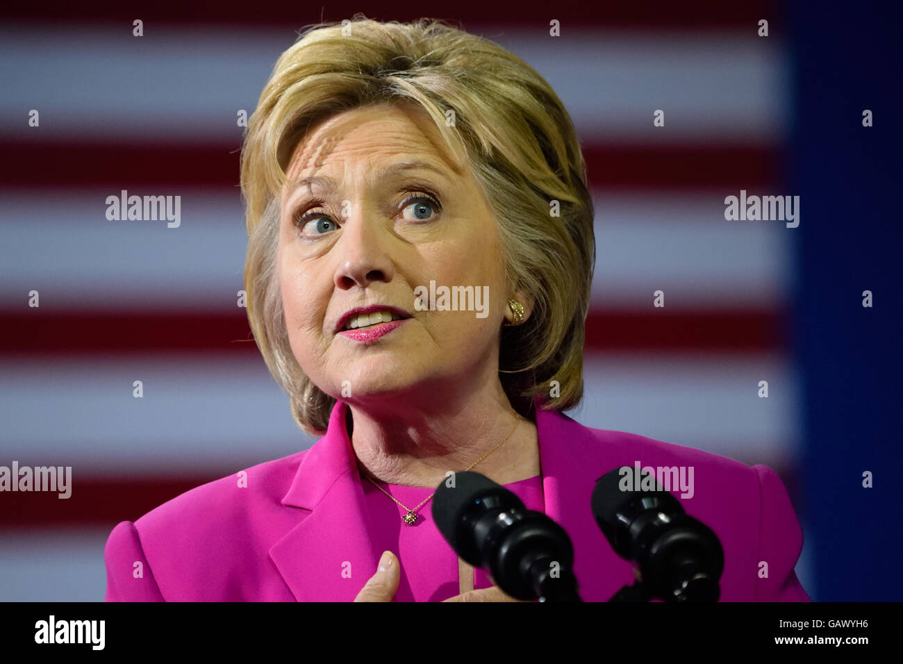 Charlotte, NC, USA. 5th July, 2016. A portrait of US Democratic presumptive presidential nominee, Hillary Clinton, making a gesture as she delivers a speech at a campaign rally at the Charlotte Convention Center. Credit:  Evan El-Amin/Alamy Live News Stock Photo