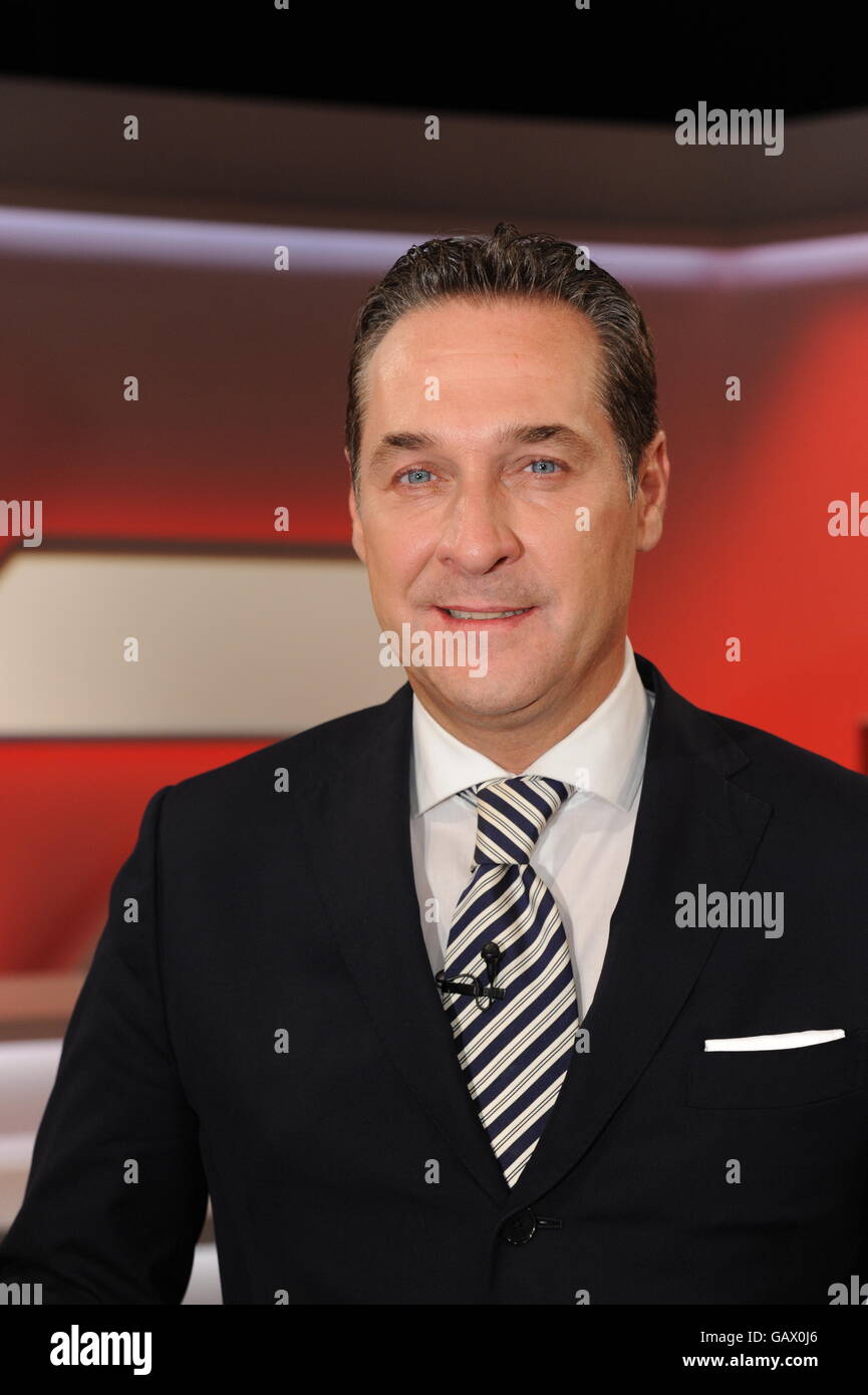 Cologne, Germany. 29th June, 2016. The leader of the Freedom Party of Austria (FPÖ), Heinz-Christian Strache, is a guest at the ARD-talkshow 'Maischberger' in Cologne, Germany, 29 June 2016. Photo: Horst Galuschka/dpa/Alamy Live News Stock Photo