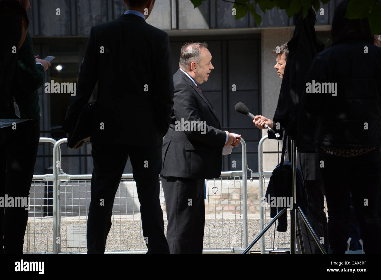 London, UK. 06th July, 2016. Alex Salmond of the SNP discusses the  implications of the Chilcot Inquiry outside Queen Elizabeth II Hall. Credit:  Paul Smyth/Alamy Live News Stock Photo