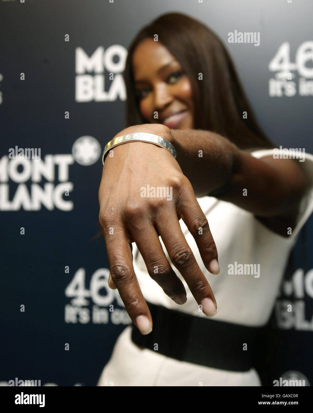 Naomi Campbell attends a photocall to promote the 46664 Bangle in support  for The Nelson Mandela Foundation at the MONTBLANC store in London Stock  Photo - Alamy